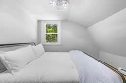 Golden Hour Retreat · Sunset Views & Soaks - Golden Hour Retreat