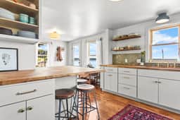 Island View Cottage - NEW! Waterfront Home in LDI