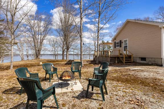 Newbury Neck Cottage · Newbury Neck Cottage-Beachfront!