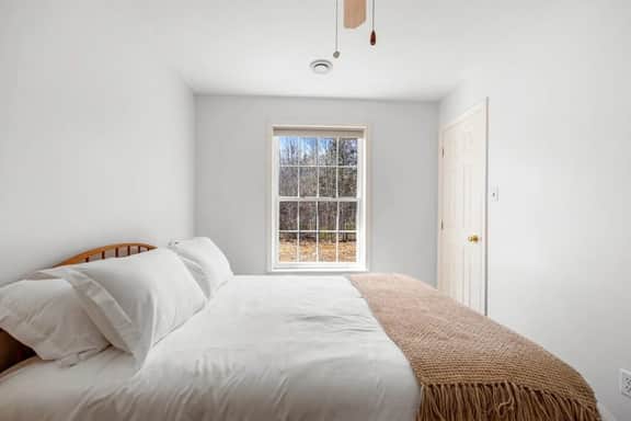 Newbury Neck Cottage · Newbury Neck Cottage-Beachfront!