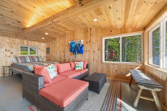 The Pond House - Waterfront!