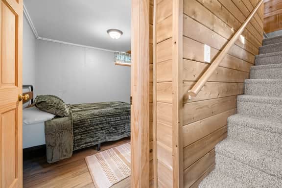 Birch Heights Bliss! New! Waterfront!