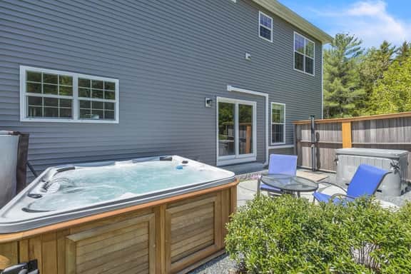 Inner Island Retreat · Beautiful Bar Harbor Home! New!