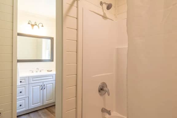 Gully Brook Cottage · Gully Brook Cottage! Lake Access!