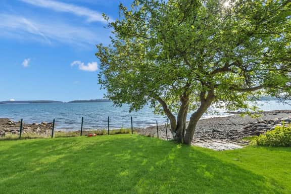Fox Beach House · Fox Beach House! Oceanfront home, sleeps 10!