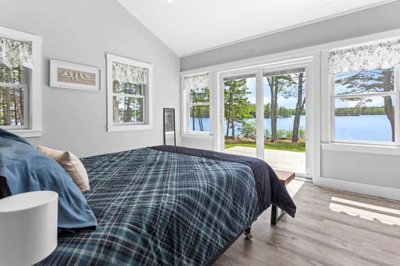 Toddy View - NEW! Waterfront Home on Toddy Pond