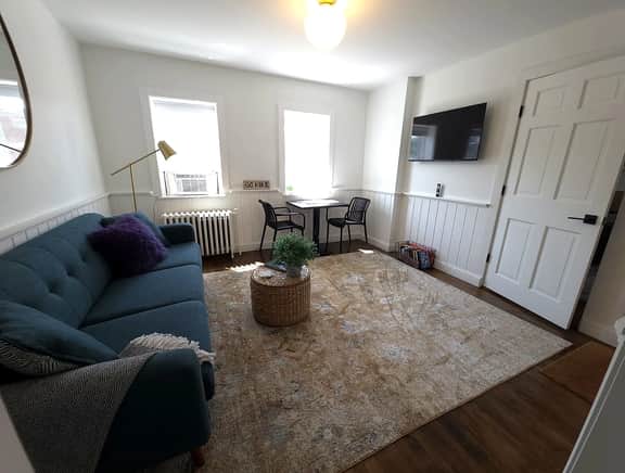 Juniper Flat - NEW! Downtown Ellsworth - Image 4