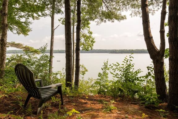 Tide's Rest · Tide's Rest-Oceanfront sleeps 6!