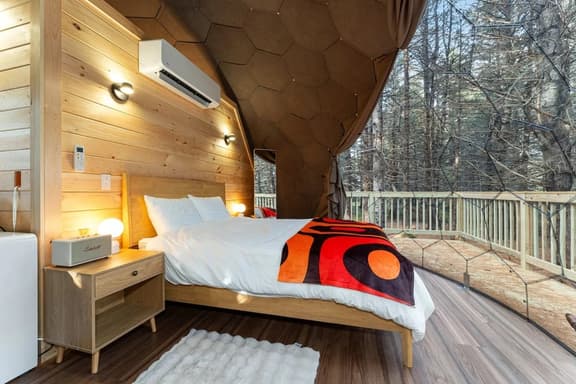 Gaia Nook 1 · Gaia Nook-Mirror Dome with Private Bathroom
