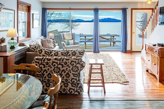 Carroll's Cove · Carroll's Cove